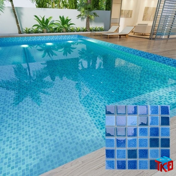 đá mosaic bể bơi 