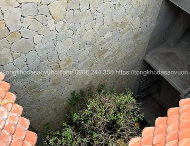 BIỆT THỰ 200 M2 HẠ LONG SỬ DỤNG ĐÁ RỐI VÀNG ỐP GIẾNG TRỜI